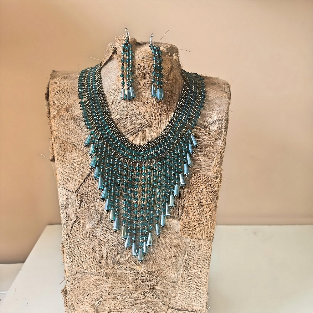 Handmade crystal beads necklace and earrings